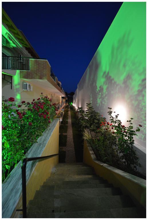 Anna Christina Apartments Metamorfosi  Dış mekan fotoğraf